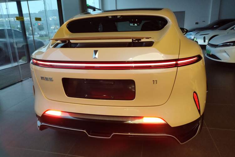 Used Avatr 11 2024 700 Three-Laser Four-Wheel Drive Recommended Version