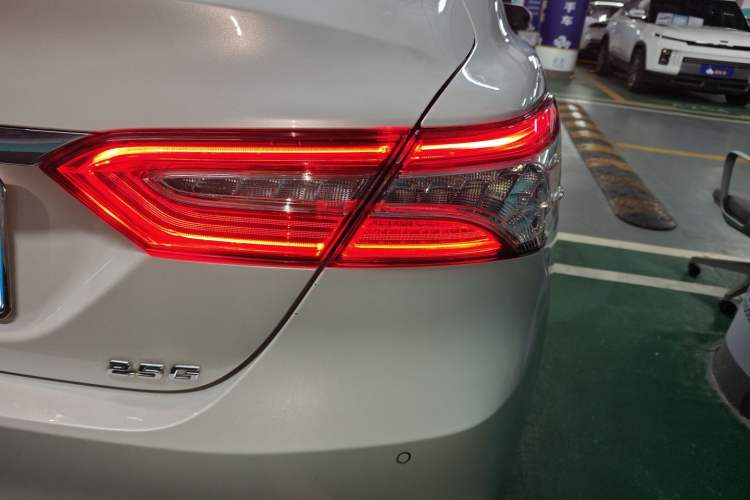 Used Toyota Camry 2021 2.5G Luxury Edition Right Rear Taillight