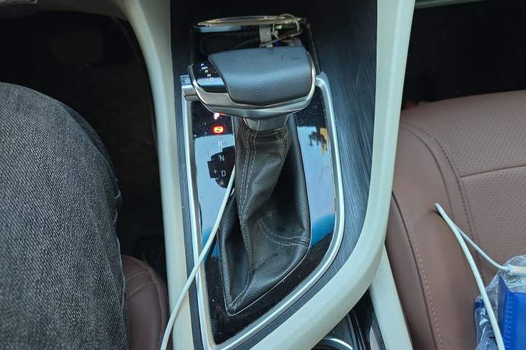 Used Buick GL6 2019 18T 6-Seater Elite Version China V Standard
