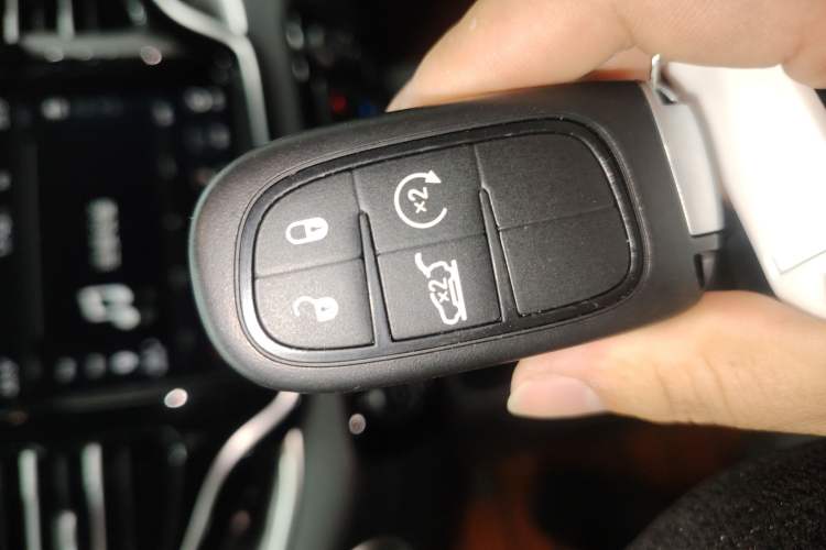 Used Jeep Grand Commander 2022 2.0T Four-Wheel Drive Luxury Edition Vehicle Key