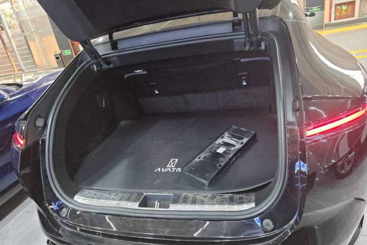 Used Avatr 12 2025 Year Updated Max All-Electric Version Trunk