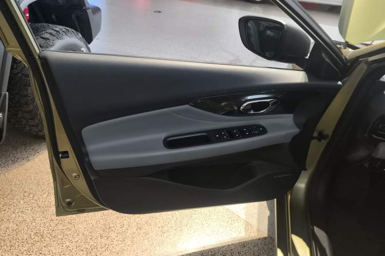 Used GAC Trumpchi EMPOW 2021 270T DCT J15 Version
