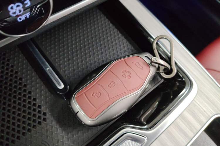 Used Hongqi HS5 2025 2.0T Two-Wheel Drive Flagship Pro Edition Interior 1