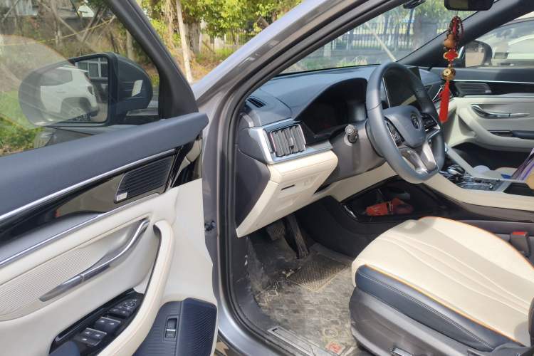 Used BYD Song PLUS New Energy 2021 DM-i 110KM Flagship PLUS Driver Seat