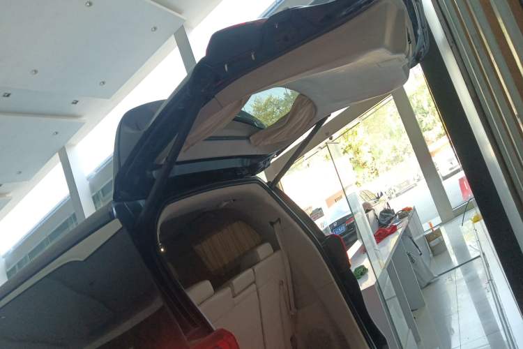 Used GAC Trumpchi M8 2020 390T Deluxe Edition