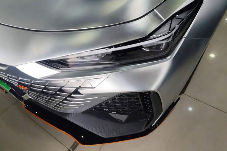 Used CHANGAN UNI-V 2023 2.0T Leading-Speed Edition