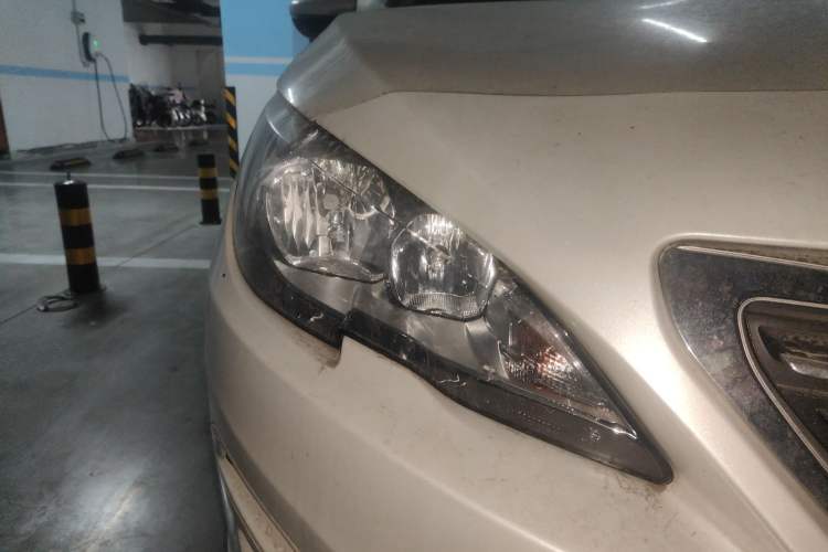 Used Peugeot 408 2015 1.2T Automatic Luxury Edition Right Front Headlight