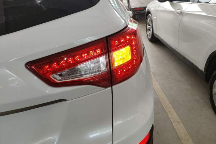 Used CHANGAN CS75 2019 280T DCT Million Edition China VI Standard
