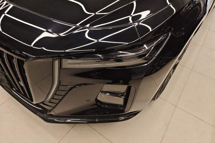 Used Hongqi H5 2025 2.0T Automatic Xuan Ying Edition
