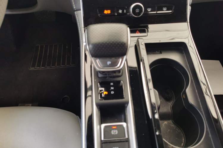 Used Rising ER6 2020 620 km Smart Edition
