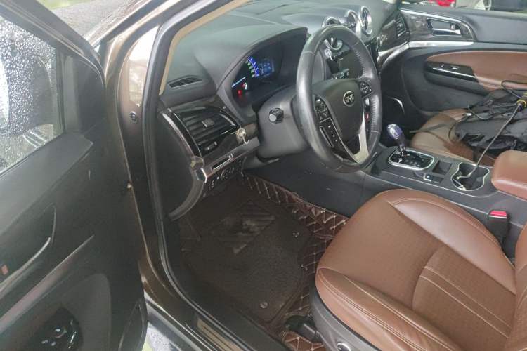 Used BYD S7 2017 2.0T Automatic Prestige Edition