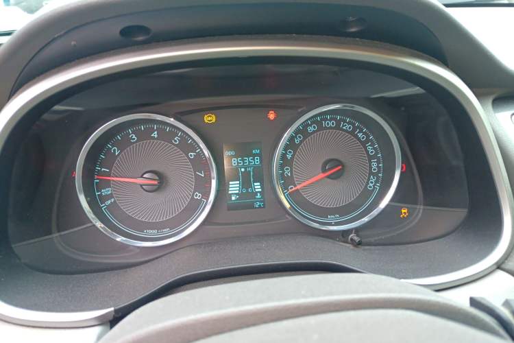 Used Chevrolet Lova RV 2016 1.5L Manual Comfort Edition
