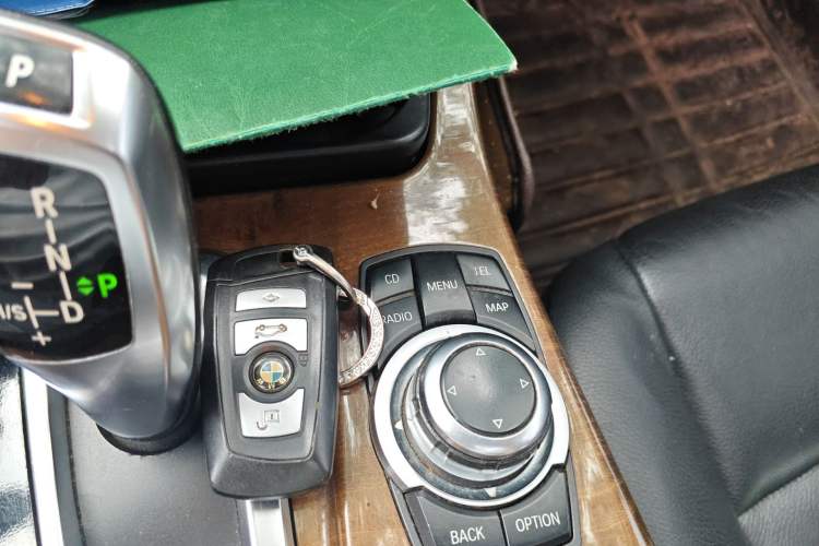 Used BMW 5 Series 2011 528Li Leading Model