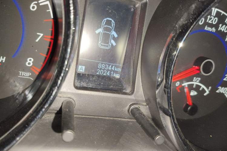 Used Venucia T70 2016 1.6L Manual Ruixing Edition Odometer Close Up