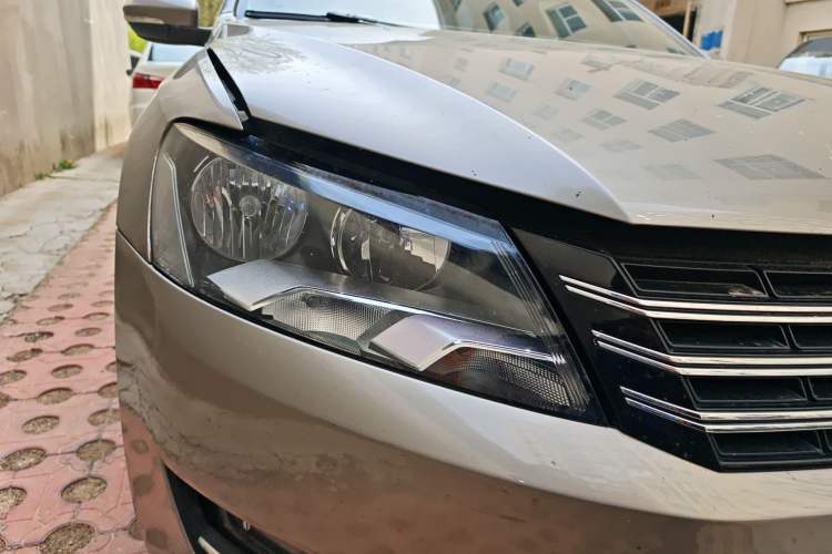 Used Volkswagen Passat 2013 1.8TSI DSG Prestige Edition Right Front Headlight