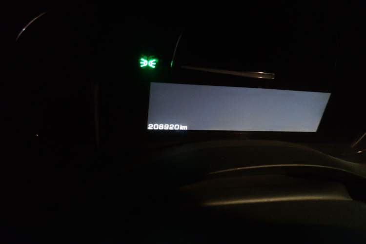 Used Cadillac ATS-L 2016 28T Tech Edition Odometer Close Up