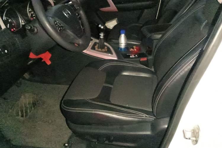 Used Zotye T600 2014 1.5T Manual Flagship Version Left Front Seat