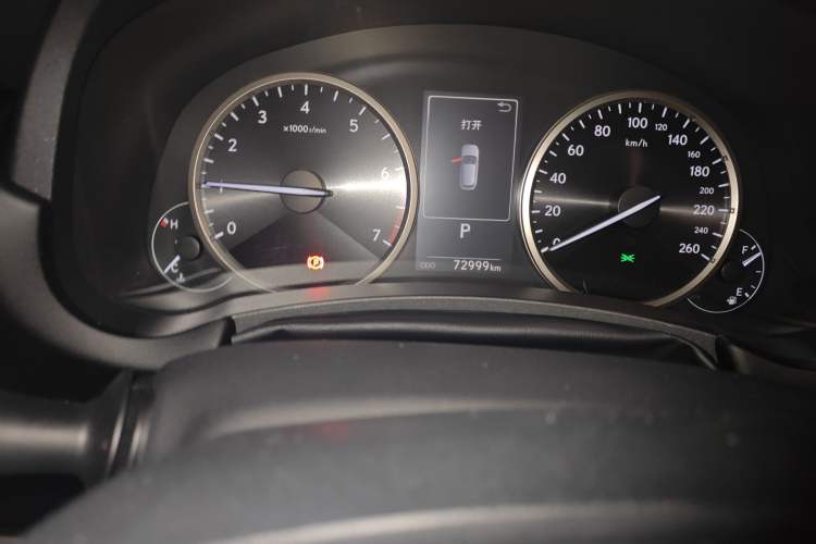 Used Lexus NX 2017 200 Front-Wheel-Drive X-Trail SE Edition Odometer Close Up