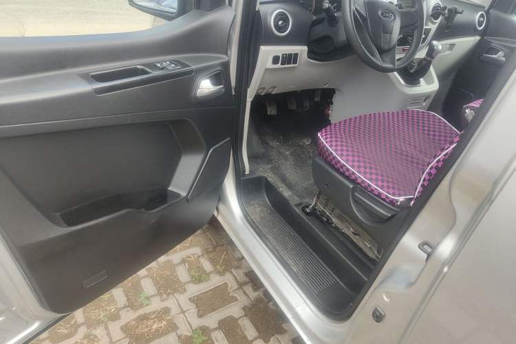 Used JAC Refine M3 2021 PLUS 1.8L 2-Seat Shuttle Version Driver Seat