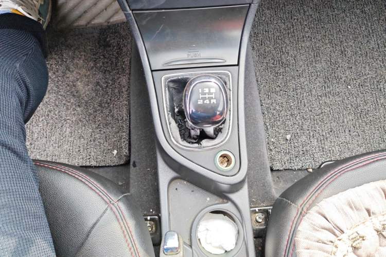 Used Dongfeng Aeolus H30 2013 CROSS 1.6L Manual Luxury Model
