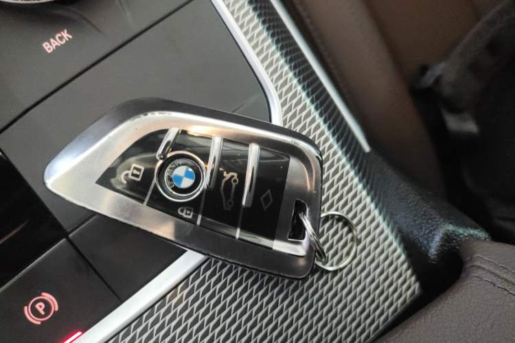 Used BMW 3 Series 2020 330Li xDrive M Sport Night Edition Vehicle Key