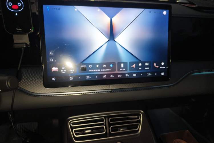 Used BYD Song Pro New Energy 2025 2nd Generation Intelligent Driving Version DM-i 75KM Overachiever Trim Audio And AC Panel