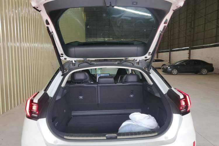 Used Zeekr 001 2022 Ultra-Long Range Single-Motor WE Version Trunk