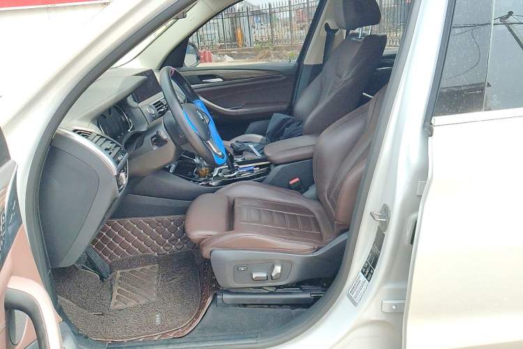 Used BMW X3 2018 xDrive28i Luxury Package China VI Emission Standard Left Front Seat