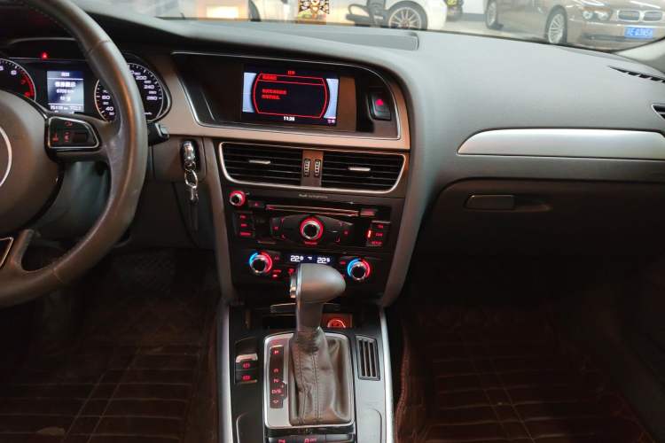 Used Audi A4L 2013 35 TFSI Automatic Standard Model
