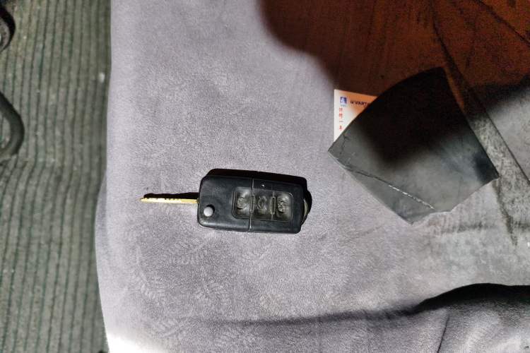 Used Iveco Power Daily 2013 2.5T-V39 Box Truck High Roof
