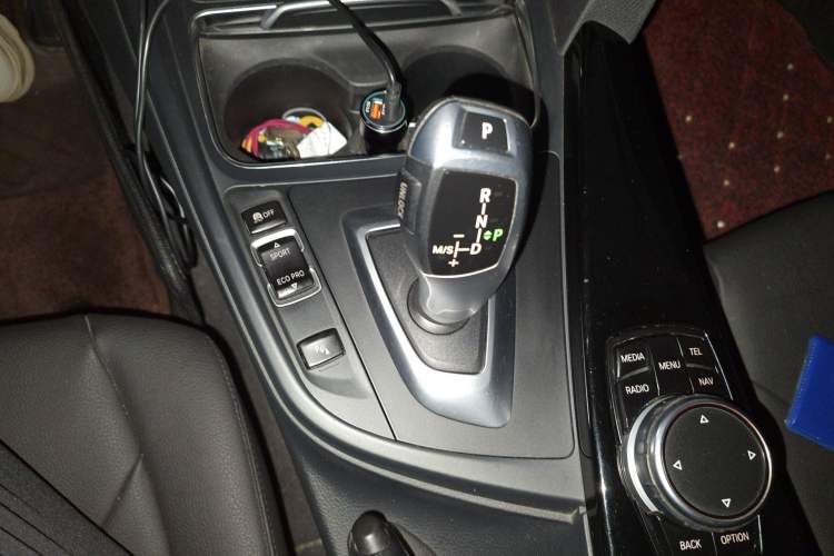 Used BMW 3 Series 2016 320Li Ambition Model Gear Lever