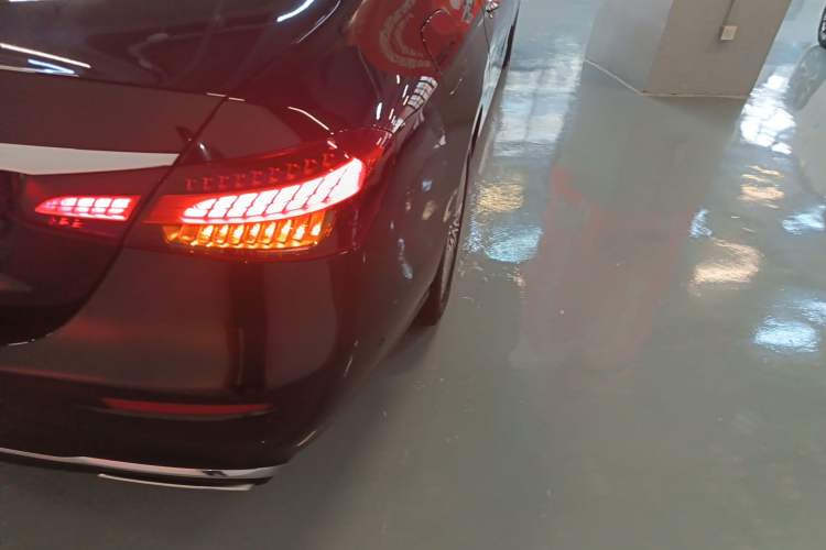 Used Mercedes-Benz E-Class 2021 E 300 L Stylish Model
