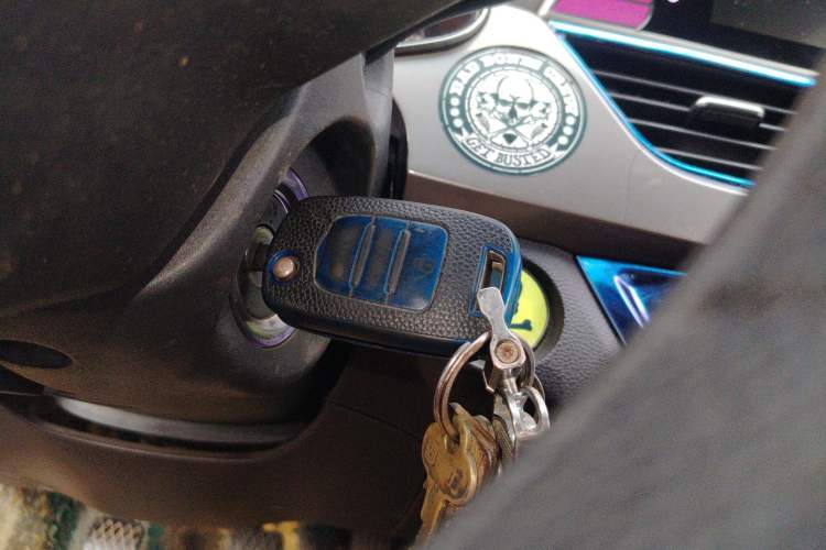 Used Baojun 310W 2017 1.5L Manual Fashion Model China V