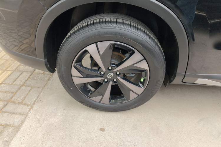Used GAC Trumpchi GS4 2022 270T Automatic Smart Drive Technology Edition Right Rear Wheel Hub