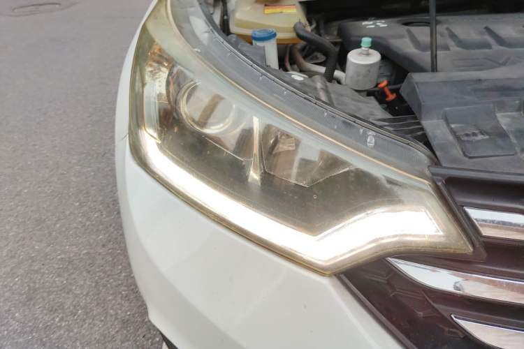 Used Dongfeng Aeolus AX7 2015 2.0L Automatic Zhiyi Trim
