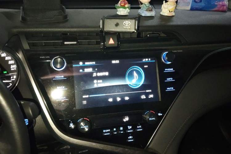 Used Toyota Camry 2019 2.0G Luxury Edition China VI Standard Audio And AC Panel