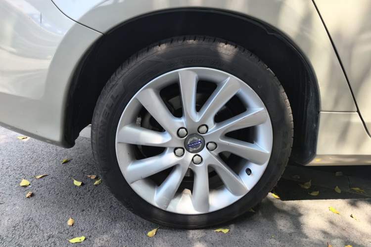 Used Volvo S60 2017 S60L T4 Smart Range Edition
