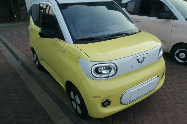 Used Wuling Hongguang MINIEV 2024 3rd Generation 215km Advanced Version
