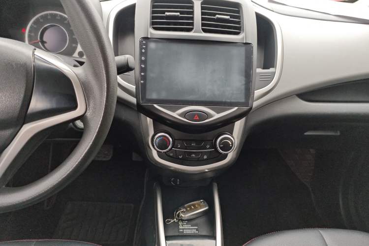 Used CHANGAN Benni E-Star 2021 National Edition Colorful Model (Fast-Charging Version) Lithium Iron Phosphate (31.86 kWh)
