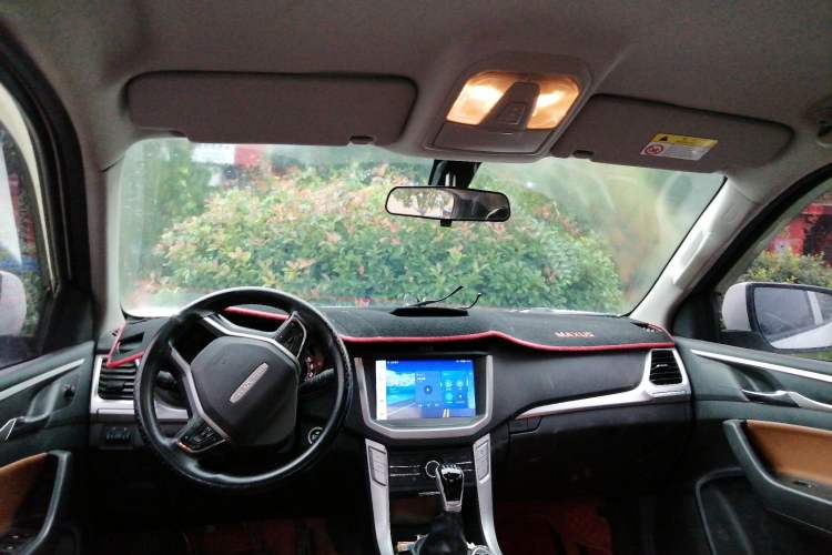 Used SAIC MAXUS T70 2021 2.0T Diesel Manual 4x4 Elite Edition with Long Bed and High Ground Clearance
