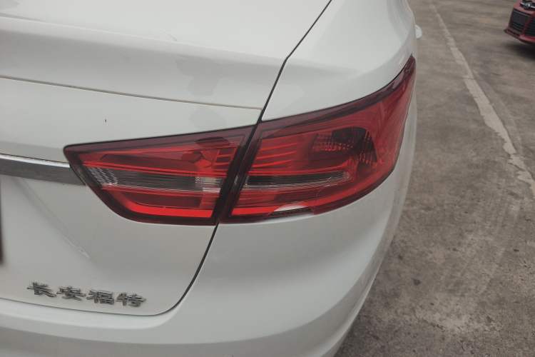 Used Ford Escort 2017 Happy Edition 1.5L Manual Fashion Model