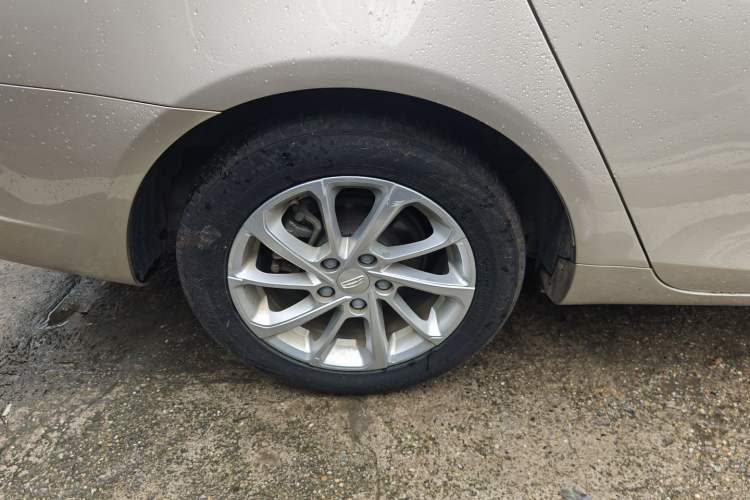 Used Geely Auto Emgrand 2021 UP 1.5L CVT Advanced Edition Right Rear Wheel Hub