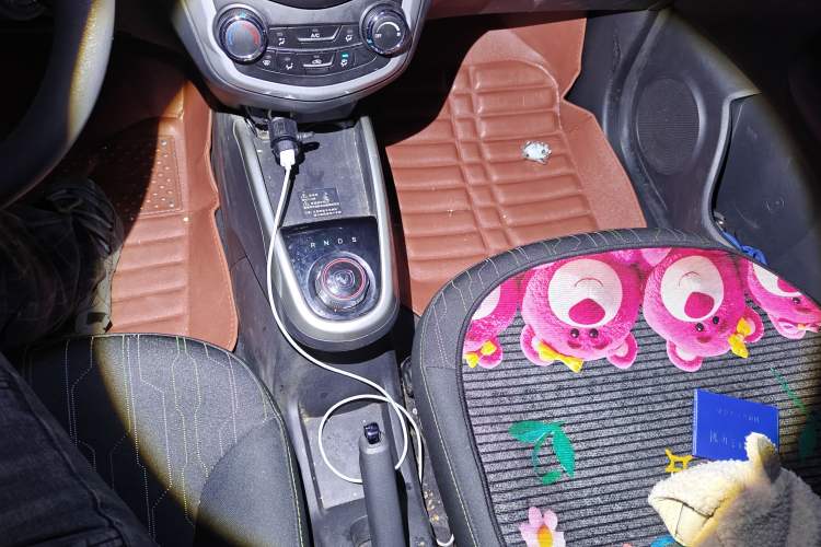 Used CHANGAN OSHAN Benni E-Star 2021 National Edition Xin Yue Version (Fast-Charging Edition) Lithium Iron Phosphate (31.95 kWh) Gear Lever