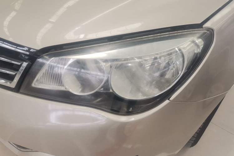 Used Roewe 350 2015 1.5L Manual Luxury Sunroof Edition
