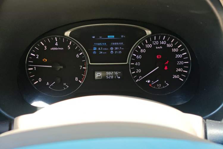 Used Nissan Teana 2013 2.0L XL Comfort Edition Odometer Close Up