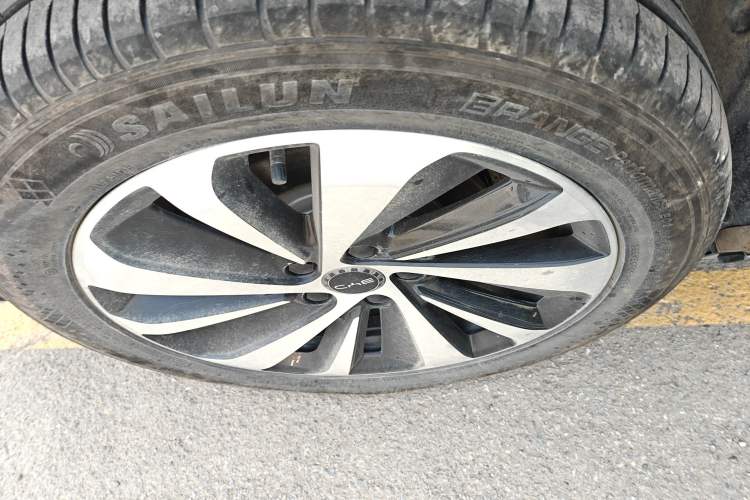 Used BYD Sealion 06 New Energy 2025 Model EV 520 Navigation Edition Right Rear Wheel Hub