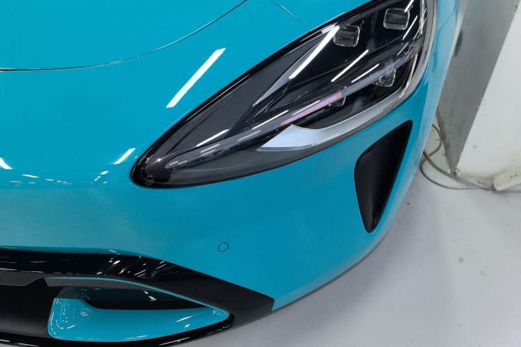 Used Xiaomi Auto SU7 2024 Four-Wheel Drive Ultra-Long Range Advanced Intelligent Driving Max Edition Left Front Headlight