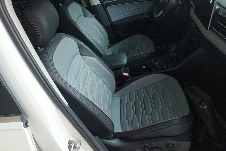 Used Volkswagen Tiguan L 2023 380TSI Automatic All-Wheel Drive R-Line Flagship 7-Seater