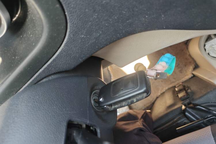 Used CHANGAN KAICHENG Ruixing M80 2019 1.5L Comfort Edition 4-Seater Single-Steaming Air Conditioner China VI Standard Flat Roof Dual-Swing Doors – DAM15KR Vehicle Key