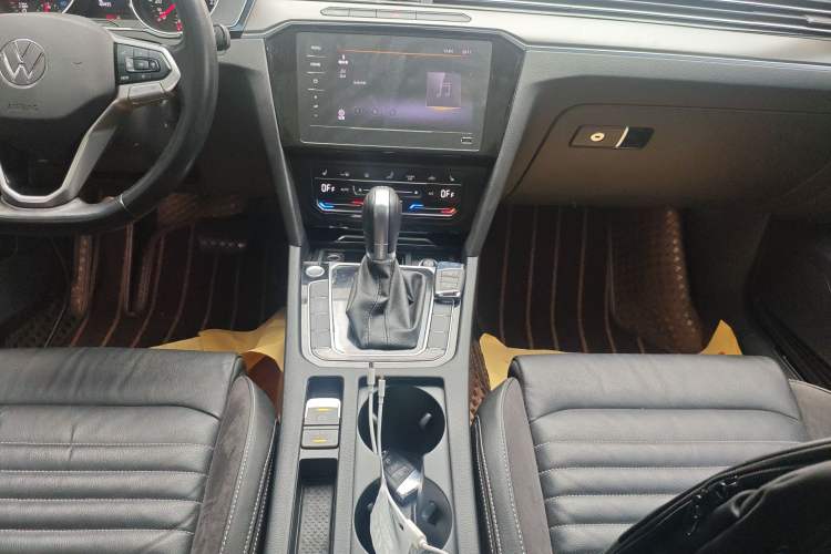 Used Volkswagen Magotan 2020 330TSI DSG Leading Model
